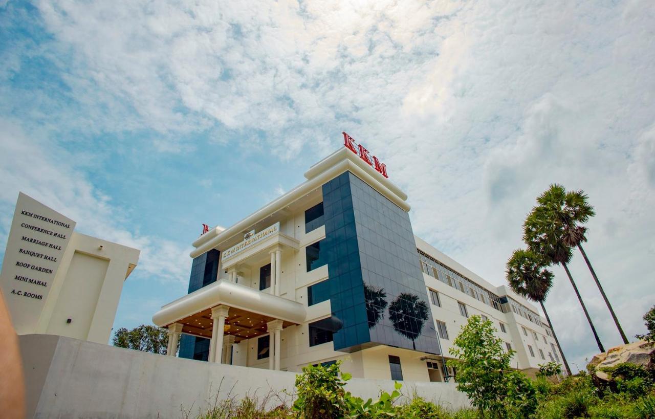 Kkm International Hotel Kuzhittura Buitenkant foto