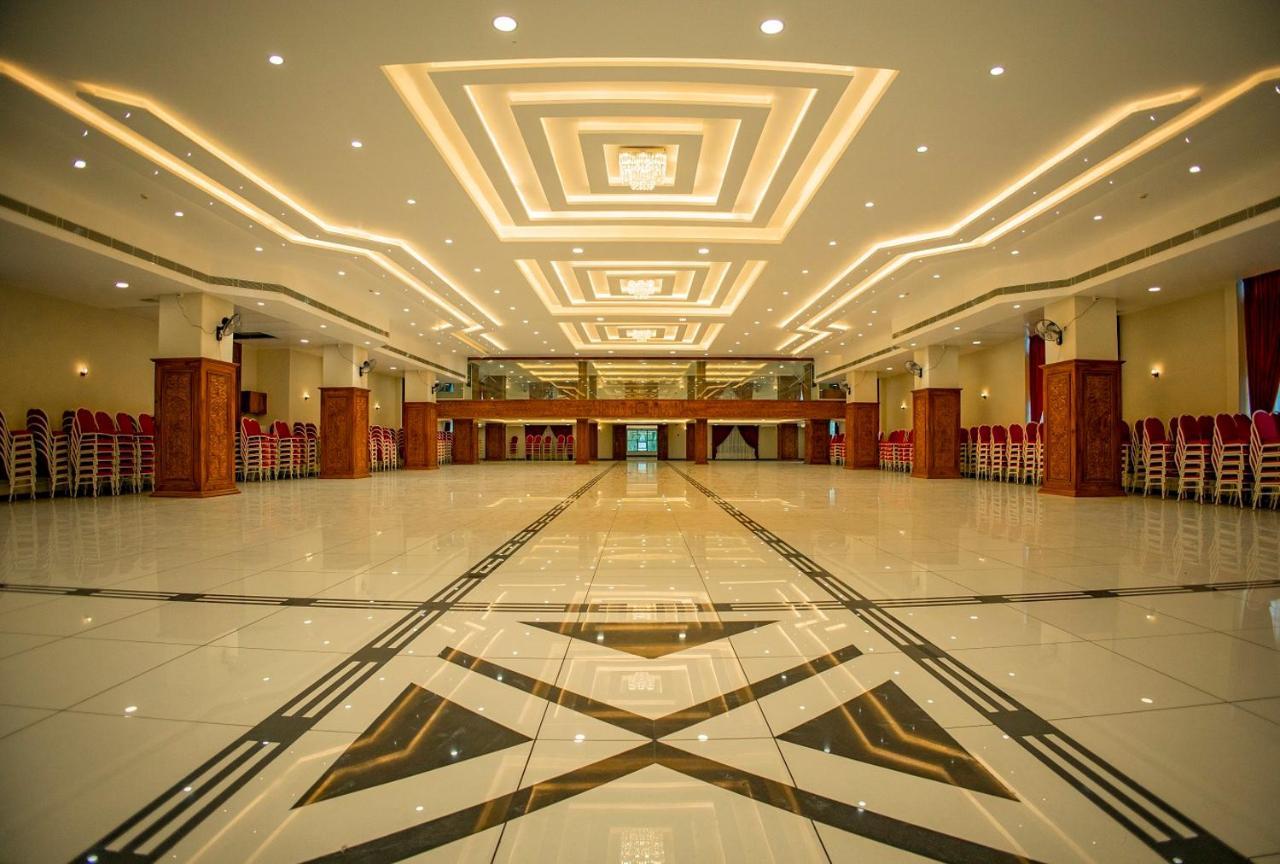 Kkm International Hotel Kuzhittura Buitenkant foto